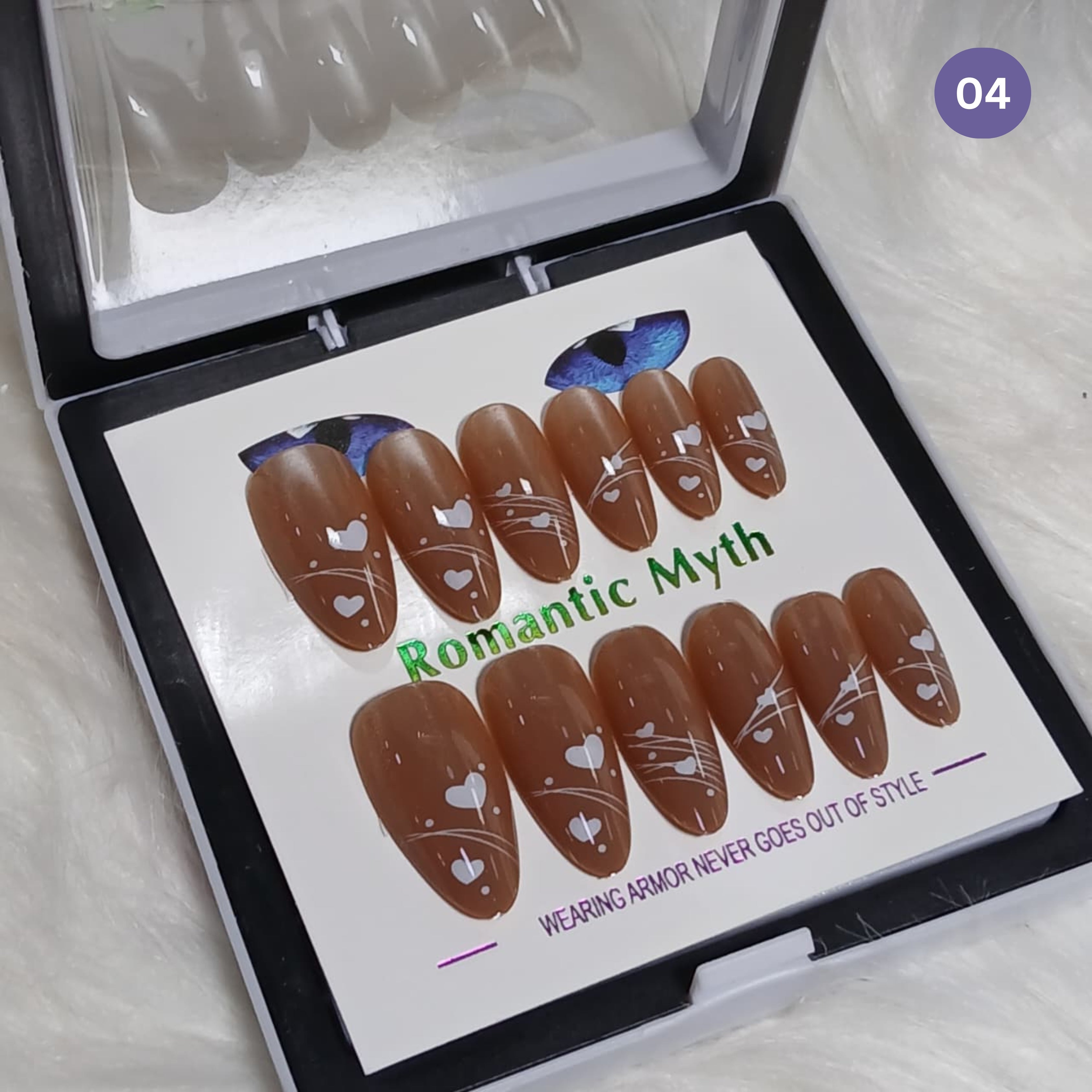 Romantic Myth Classic Elegance Press-On Nail Kit Cat's Eye Nails Pack of 3