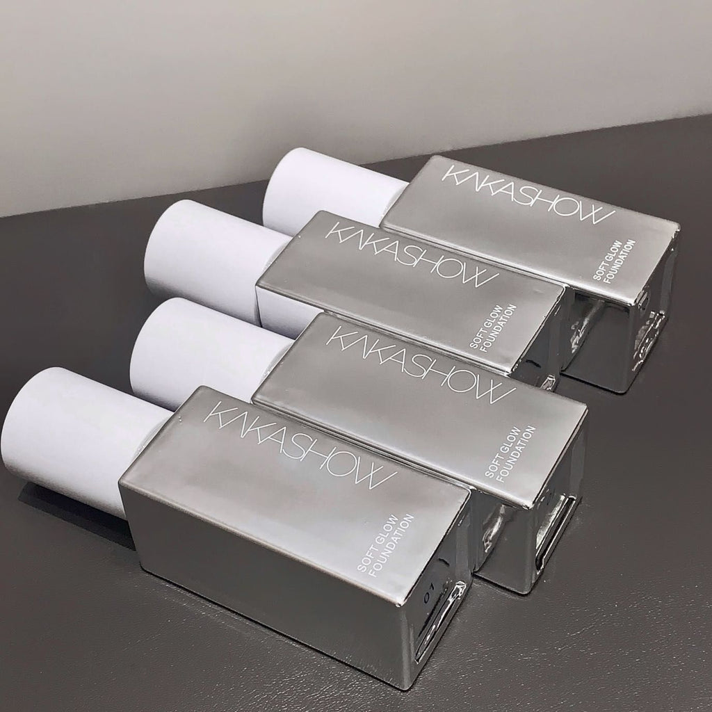 Kaka Show Soft Glow Foundation