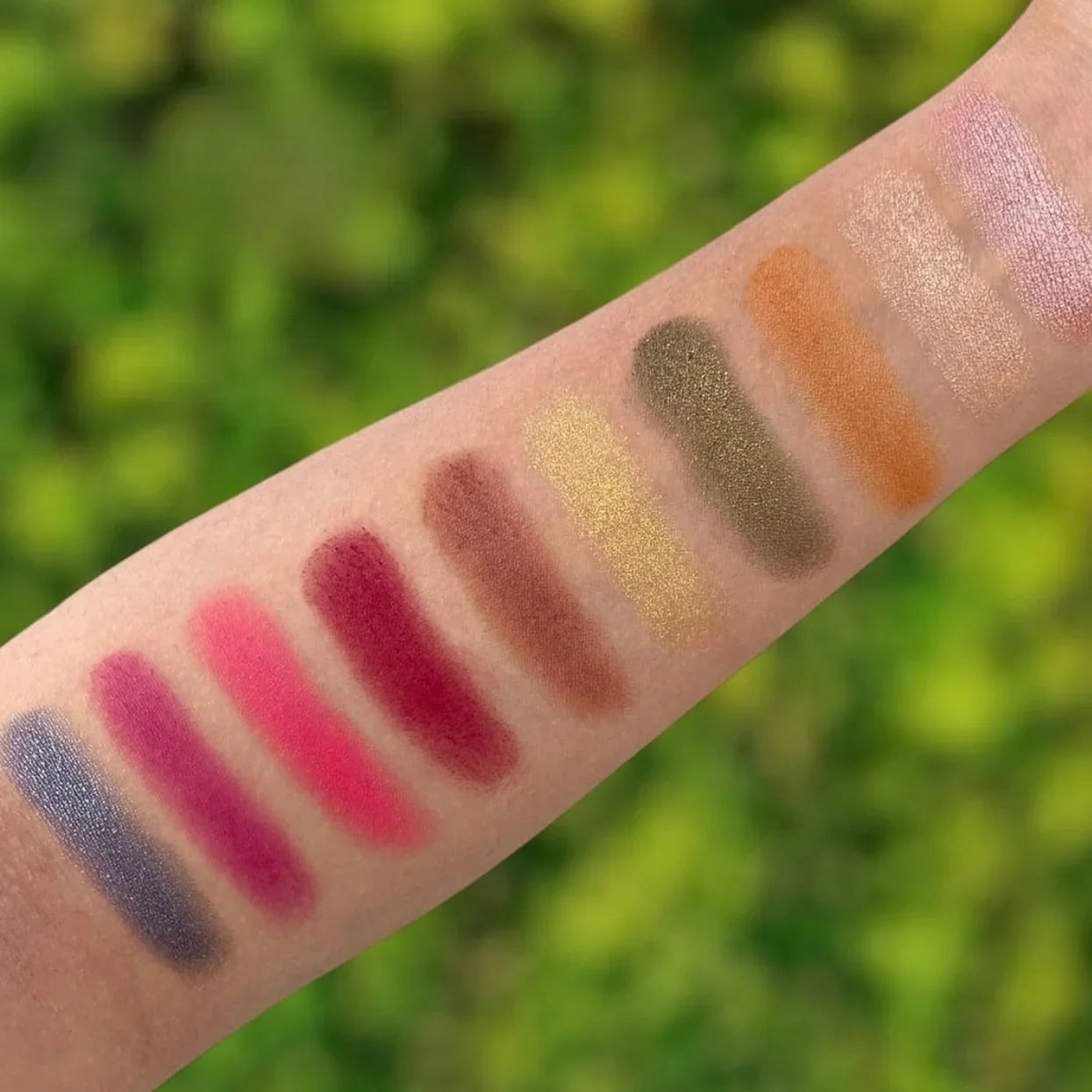 IGOODCO 63 Color Pearlescent Eyeshadow Palette